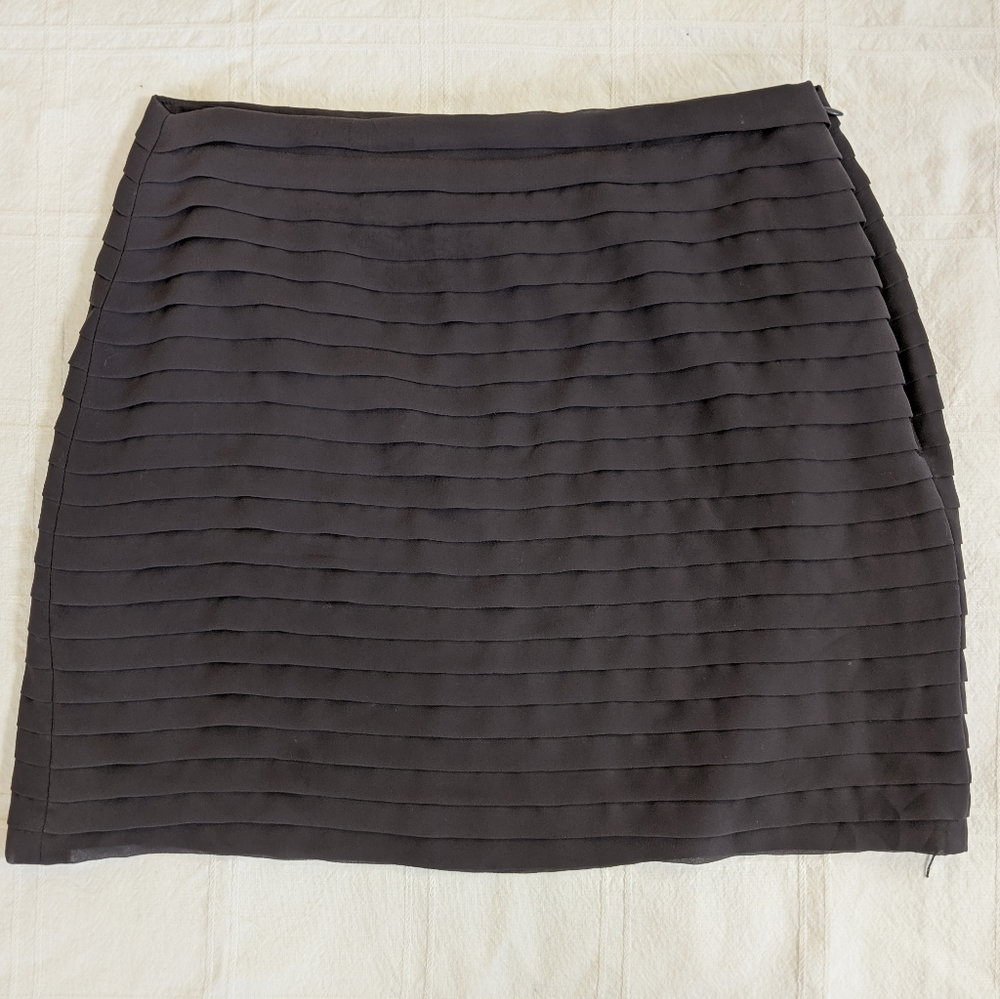 Banana Republic Dark Gray Type Above Knee Skirt